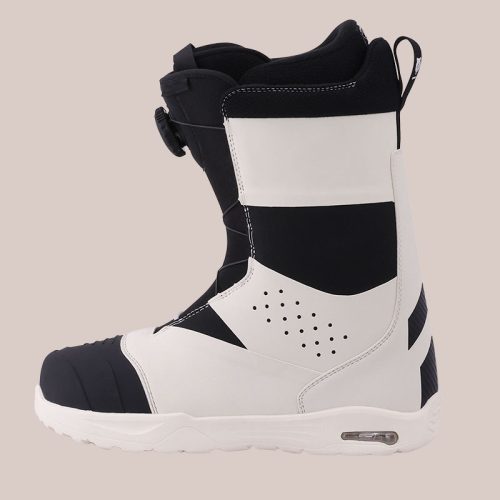 sporty-snowboard-boots-for-women-boa-snowboarding-boots