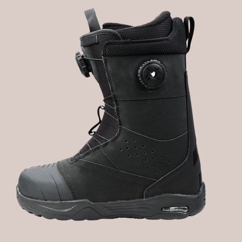 black-snowboard-boots-boa-closure-womens-snowboarding-boots